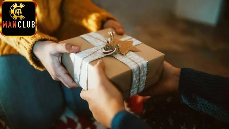 Top 5 lựa chọn quà sinh nhật thành viên Manclub nổi bật